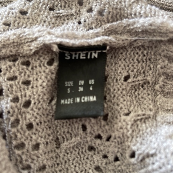 Gray net tank top - Picture 3 of 3